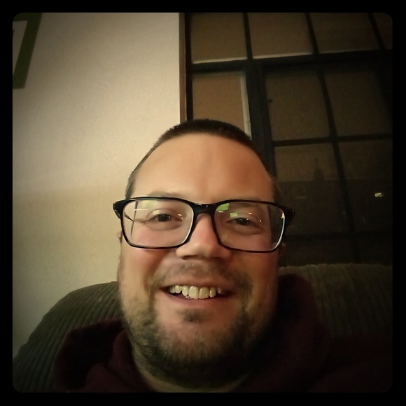 Meet your Posher, Chris - Picture 1 of 1